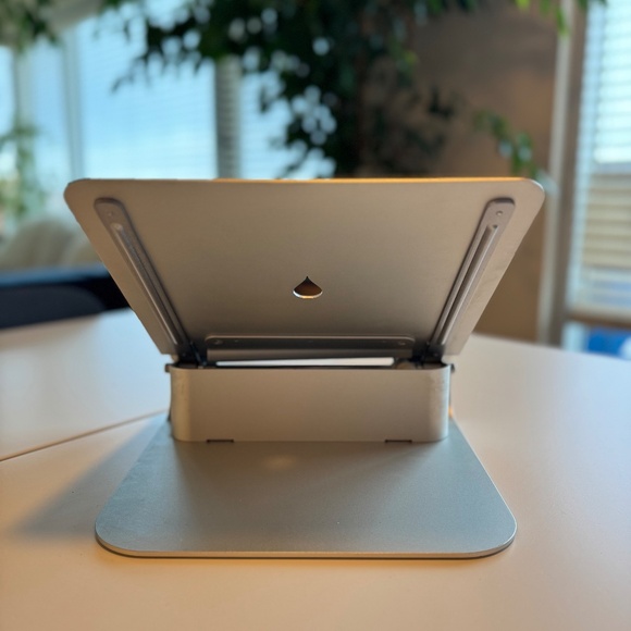 Rain Design iLevel 2 Adjustable Height Laptop Stand/MacBook Riser, Ergonomic - Picture 4 of 9
